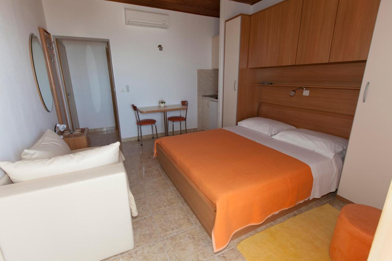 טוצפי Apartments Milana מראה חיצוני תמונה